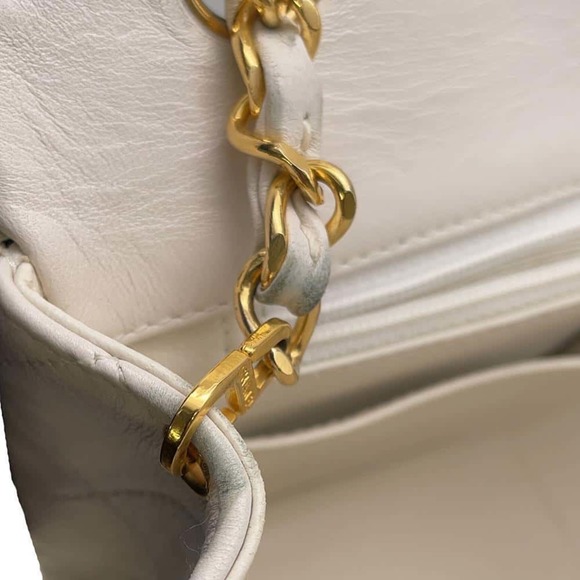 CHANEL Shoulder Bag Matelasse Coco Mark Lambskin White ⭐ - Picture 6 of 13